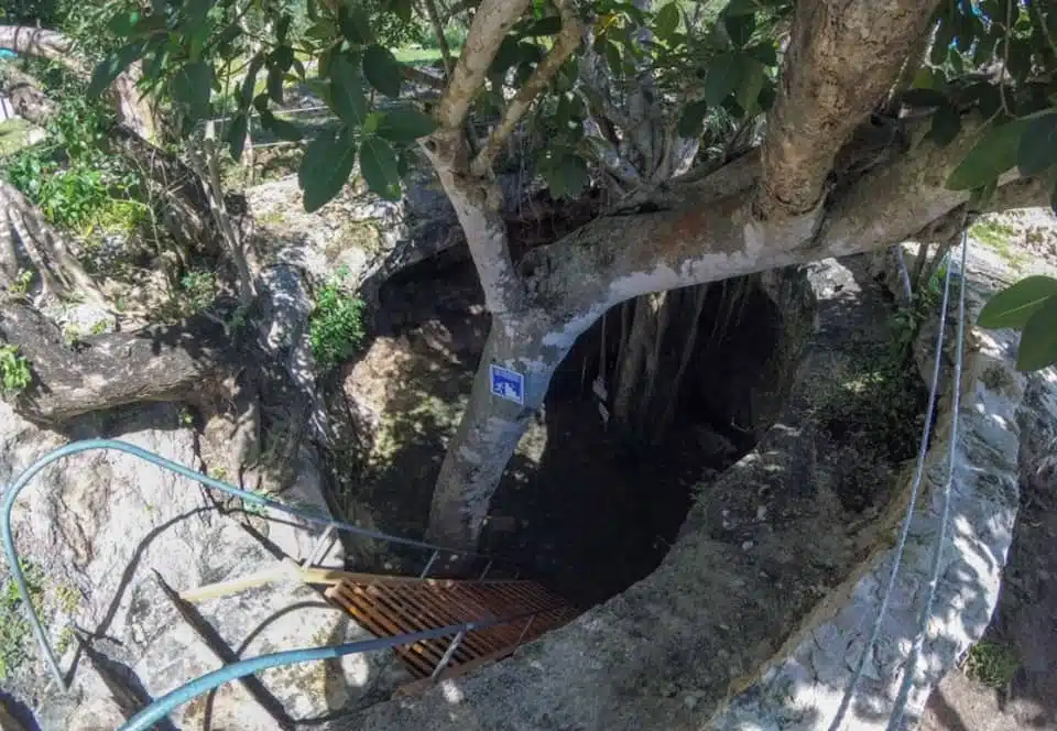 Cenote Hool Kosom Cenote Hool Kosom